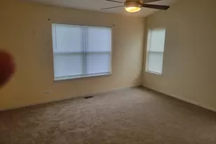 490 Dancer Ln, Oswego, IL 60543 - Photo 9