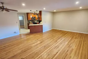 1113 Holiday Ln, Des Plaines, IL 60016 - Photo 3