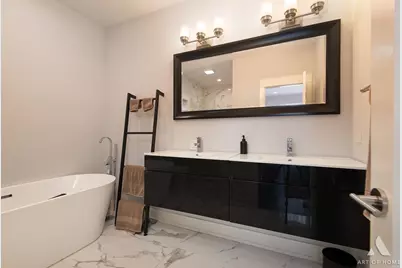 6438 W Dakin Street, Chicago, IL 60634 - Photo 23