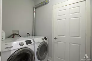 6438 W Dakin St, Chicago, IL 60634 - Photo 37