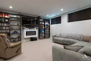 6438 W Dakin St, Chicago, IL 60634 - Photo 29