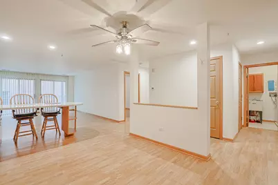 27 E Hattendorf Avenue #213, Roselle, IL 60172 - Photo 9