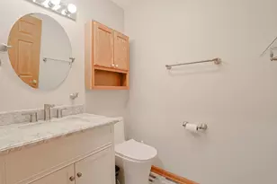 27 E Hattendorf Ave, Roselle, IL 60172 - Photo 13