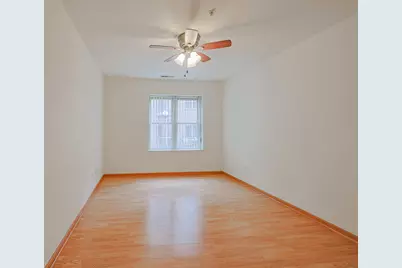 27 E Hattendorf Avenue #213, Roselle, IL 60172 - Photo 15