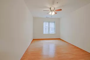 27 E Hattendorf Ave, Roselle, IL 60172 - Photo 15