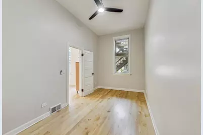 1642 W Bryn Mawr Avenue #1, Chicago, IL 60660 - Photo 13