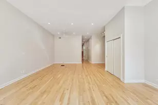 1642 W Bryn Mawr Ave, Chicago, IL 60660 - Photo 3