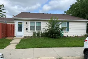 1811 Jamestown Cir, Hoffman Estates, IL 60169 - Photo 1