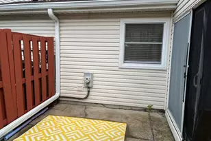 1811 Jamestown Cir, Hoffman Estates, IL 60169 - Photo 21