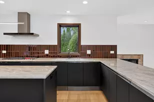42 Royal Vale Dr, Oak Brook, IL 60523 - Photo 7