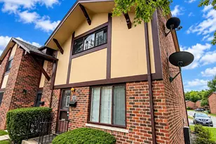 18W123 Kirkland Ln, Villa Park, IL 60181 - Photo 1