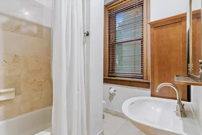 550 W Surf Street #104, Chicago, IL 60657 - Photo 9