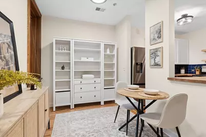 550 W Surf Street #104, Chicago, IL 60657 - Photo 7