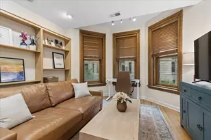 550 W Surf St, Chicago, IL 60657 - Photo 13