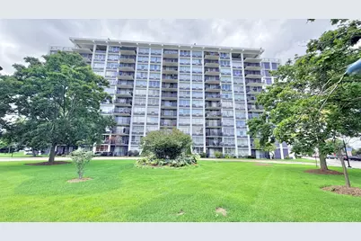 8801 W Golf Road #10B, Niles, IL 60714 - Photo 3