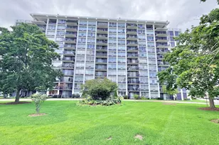 8801 W Golf Rd, Niles, IL 60714 - Photo 3
