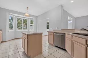 630 Saugatuk Cir, Romeoville, IL 60446 - Photo 3