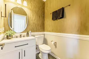 926 Edgewood Dr, Sugar Grove, IL 60554 - Photo 7