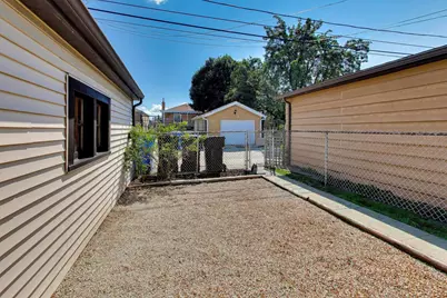 8221 S Troy Street, Chicago, IL 60652 - Photo 31
