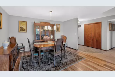 8001 W Courte Drive #411, Niles, IL 60714 - Photo 9