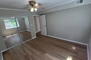 9388 Bay Colony Dr, Des Plaines, IL 60016 - Photo 23
