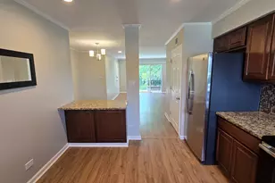 9388 Bay Colony Dr, Des Plaines, IL 60016 - Photo 9