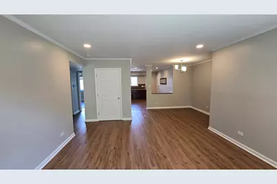 9388 Bay Colony Drive #2N, Des Plaines, IL 60016 - Photo 11