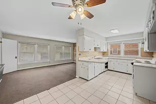 5810 W 35th St, Cicero, IL 60804 - Photo 11