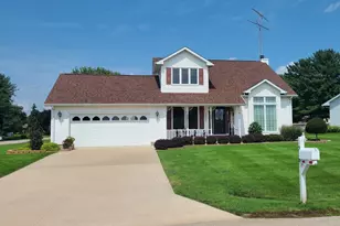 256 Cambridge Ct, Dixon, IL 61021 - Photo 1
