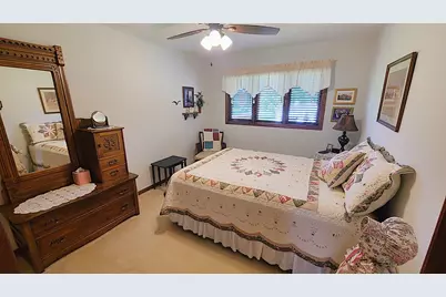 256 Cambridge Court, Dixon, IL 61021 - Photo 23