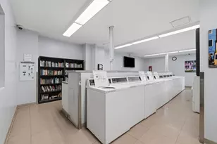 1030 N State St, Chicago, IL 60610 - Photo 23