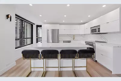 1030 N State Street #5L, Chicago, IL 60610 - Photo 7