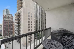 1030 N State St, Chicago, IL 60610 - Photo 19