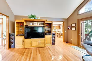 8751 Carlisle Ct, Darien, IL 60561 - Photo 23