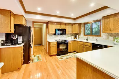 8751 Carlisle Court, Darien, IL 60561 - Photo 15