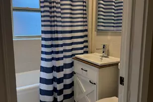 10240 S Eberhart Ave, Chicago, IL 60628 - Photo 17