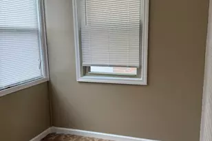 10240 S Eberhart Ave, Chicago, IL 60628 - Photo 21