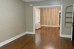 10240 S Eberhart Ave, Chicago, IL 60628 - Photo 9