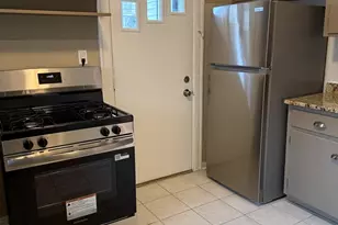 10240 S Eberhart Ave, Chicago, IL 60628 - Photo 11