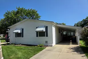 1071 Lake Terrace Rd, Elgin, IL 60123 - Photo 3