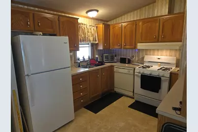 1071 Lake Terrace Road, Elgin, IL 60123 - Photo 7
