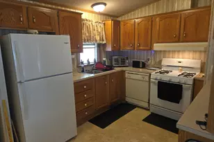 1071 Lake Terrace Rd, Elgin, IL 60123 - Photo 7