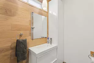15W632 Virginia Ln, Elmhurst, IL 60126 - Photo 9