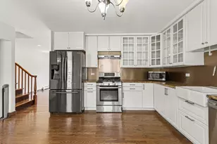 15W632 Virginia Ln, Elmhurst, IL 60126 - Photo 7