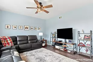 134 E Old Mill Trail, Antioch, IL 60002 - Photo 11