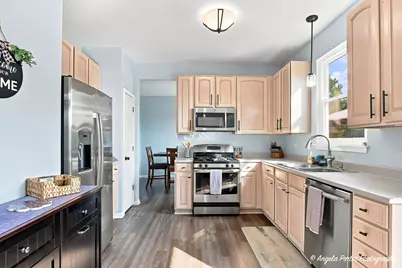 134 E Old Mill Trail, Antioch, IL 60002 - Photo 7