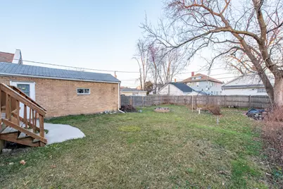 49 S Lewis Avenue, Waukegan, IL 60085 - Photo 27