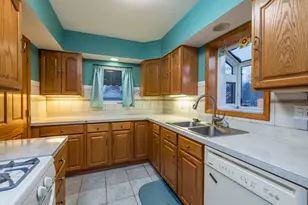 49 S Lewis Ave, Waukegan, IL 60085 - Photo 11