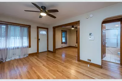 49 S Lewis Avenue, Waukegan, IL 60085 - Photo 5