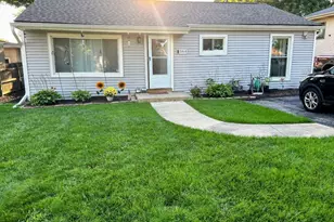 364 N Cedar Ave, Wood Dale, IL 60191 - Photo 1